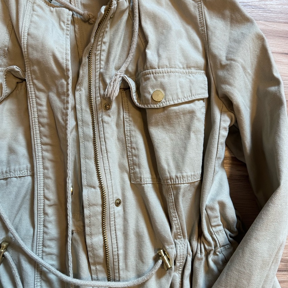 H&M Tan Utility Jacket with Hood and Drawstring Waist - Picture 3 of 5